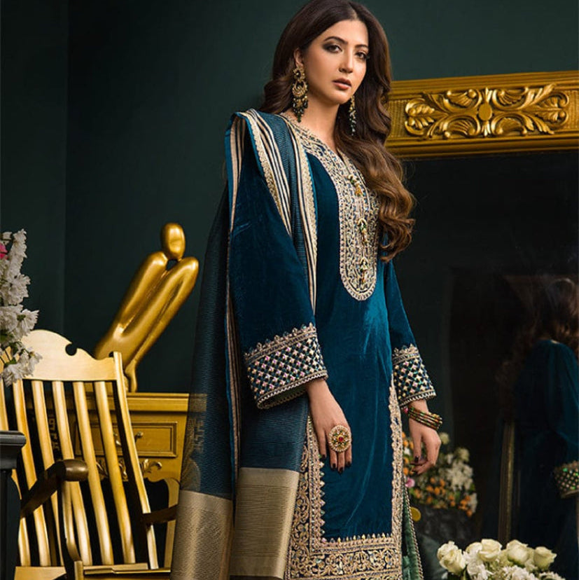 SR-1080 Embroidered 9000 Micro Velvet 3Pc With Organza Printed Dupatta