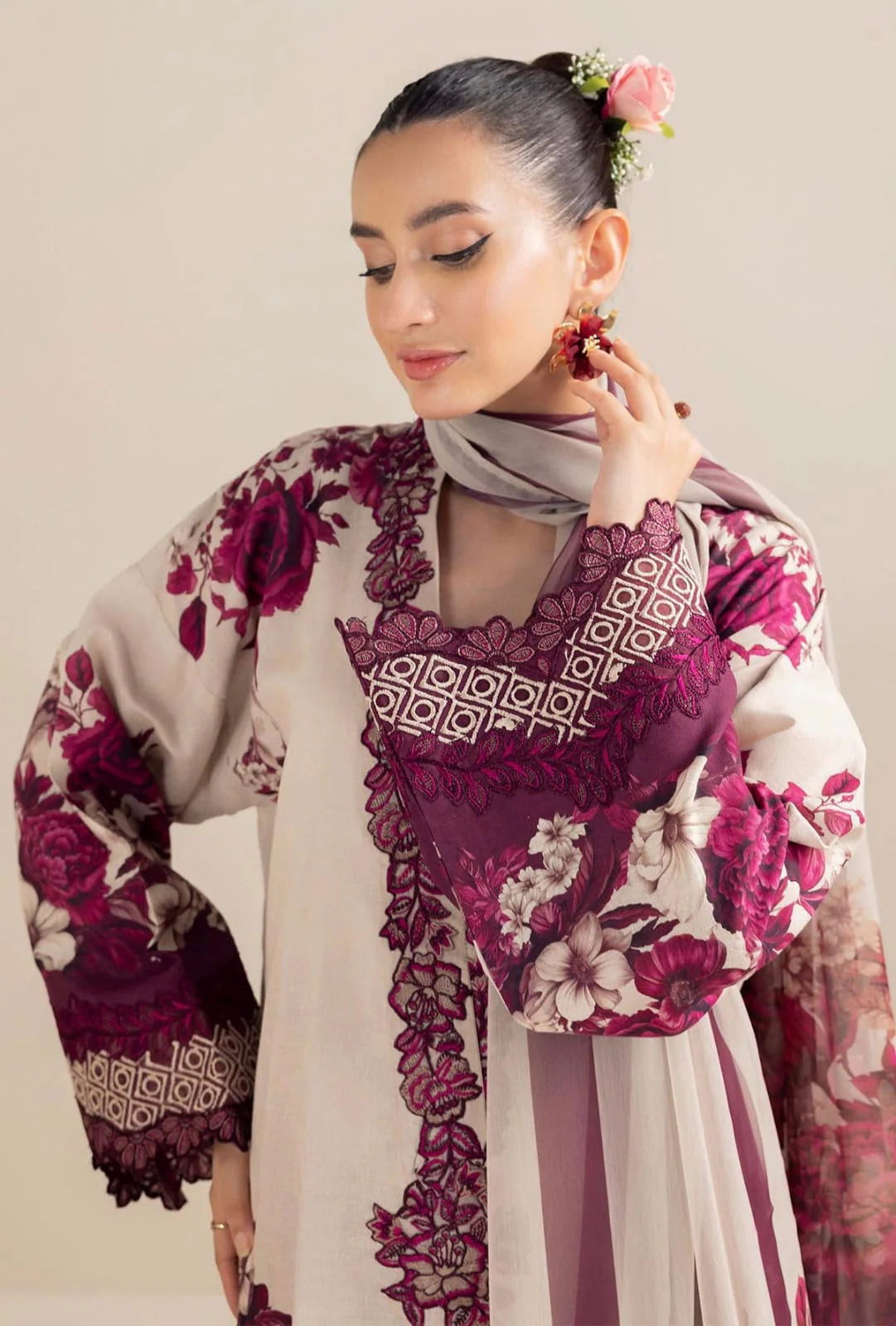 LF-AD476 Unstitched Digital Printed Lawn Suit 3pc With Digital Printed Lawn Dupatta