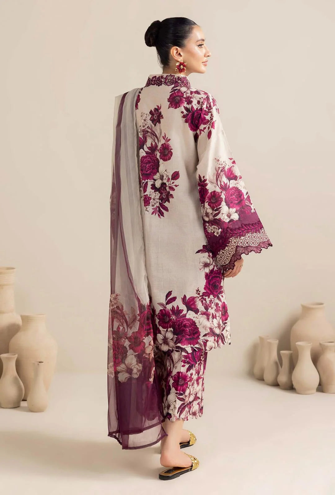 LF-AD476 Unstitched Digital Printed Lawn Suit 3pc With Digital Printed Lawn Dupatta