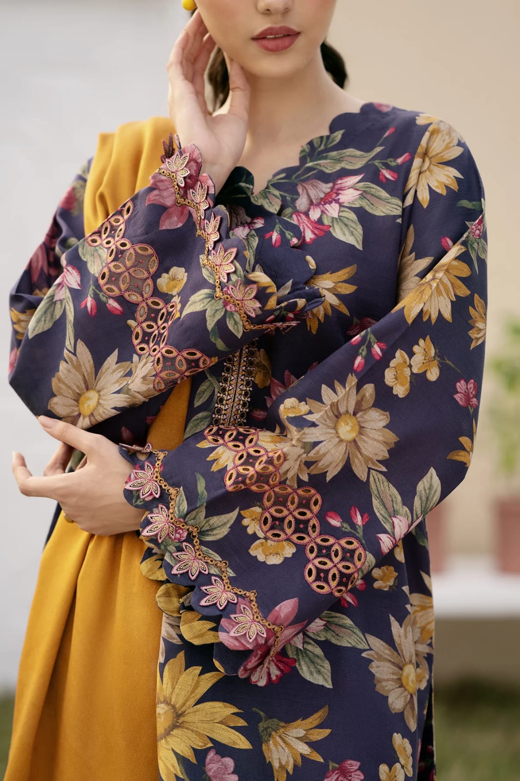 Digital Printed Unstitched 3pc Lawn Suit With Digital Printed Lawn Dupatta