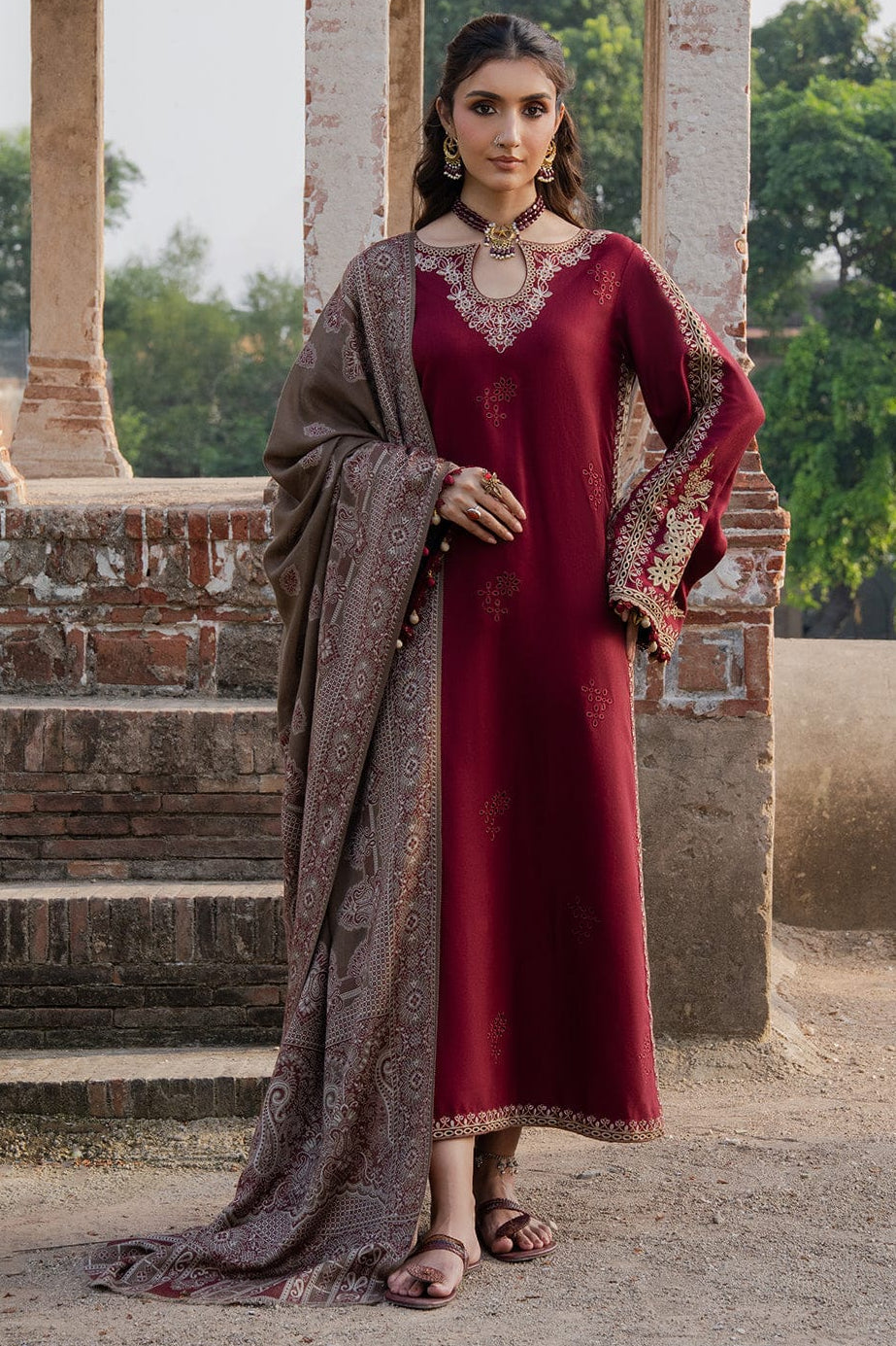 IZ-88333 Unstitched Fully Embroided Lawn Suit With Cotton Lawn Digital Printed Dupatta