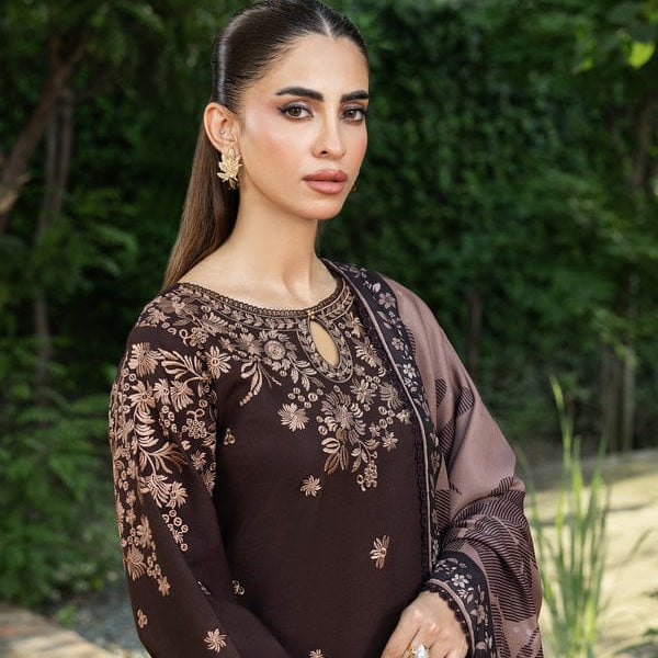 SR-BQ140 Dhanak Embroidered Suit With Digital Printed Wool Shawl