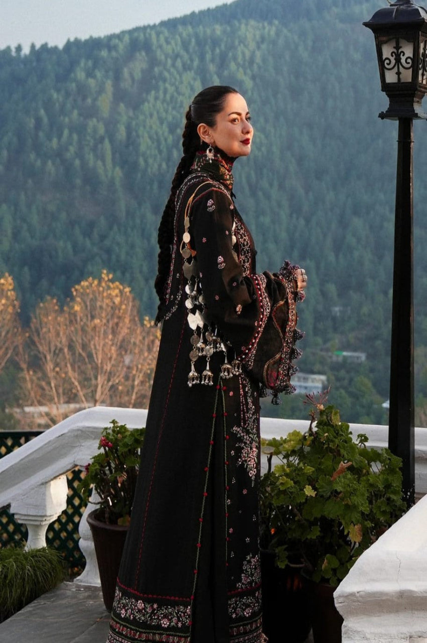 SR-MB520 Dhanak Embroidered Suit With Digital Printed Woolen Shawl