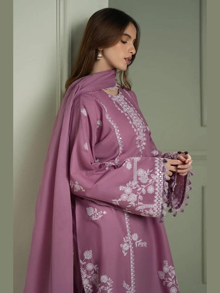 LF-CS900 Unstitched Heavy Embroidered Lawn Suit With Embroidered Lawn Dupatta