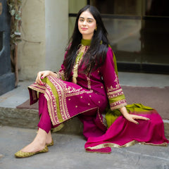 SR-13 Lawn Embroided 3pc Suit With Bamber Chiffon Dupatta