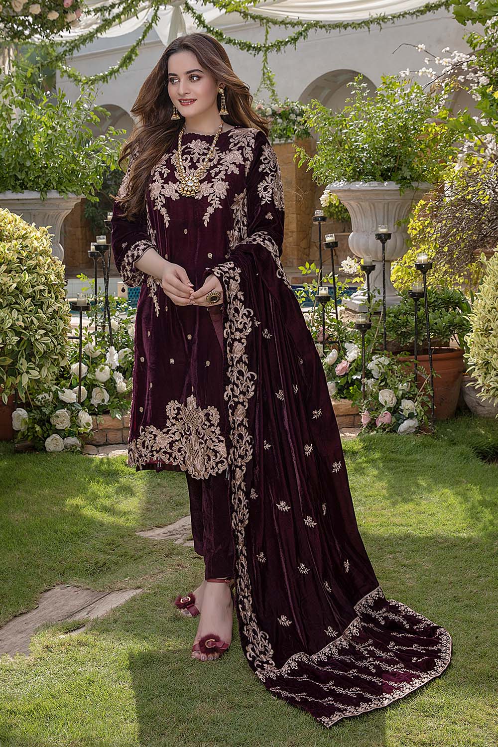 SR-1004 Sequence Embroidered Micro 9000 Gram Velvet 3Pc With Velvet Embroidered Shawl