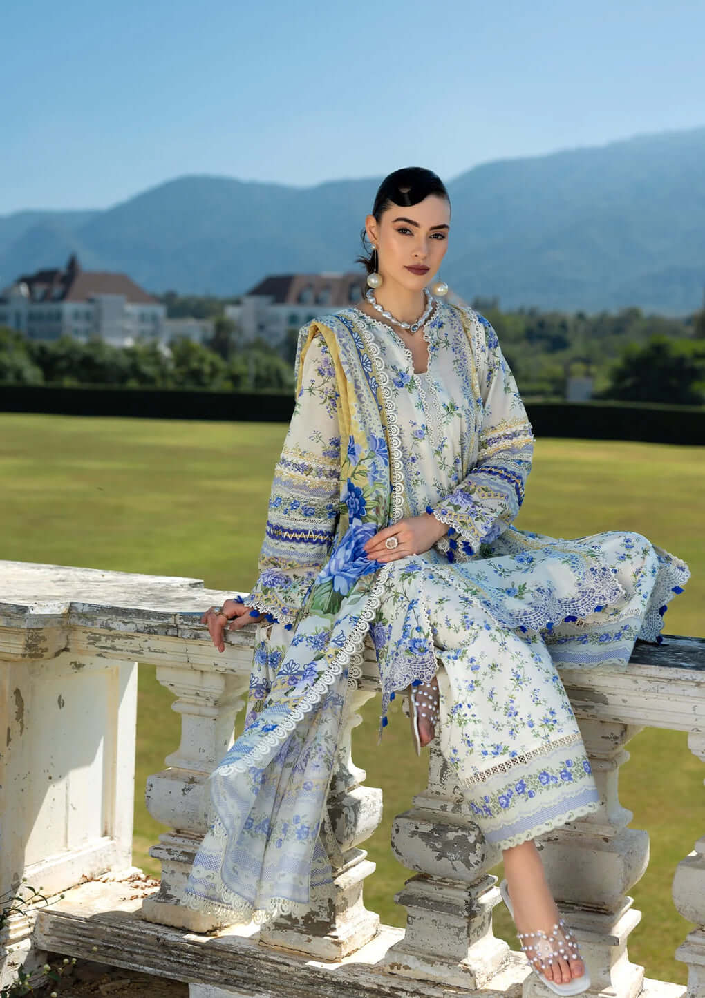 LF-MB485 Unstitched Digital Printed Lawn Suit 3pc With Digital Printed Lawn Dupatta