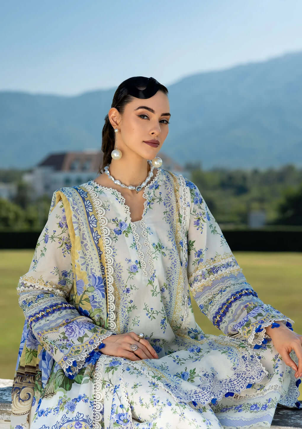 LF-MB485 Unstitched Digital Printed Lawn Suit 3pc With Digital Printed Lawn Dupatta
