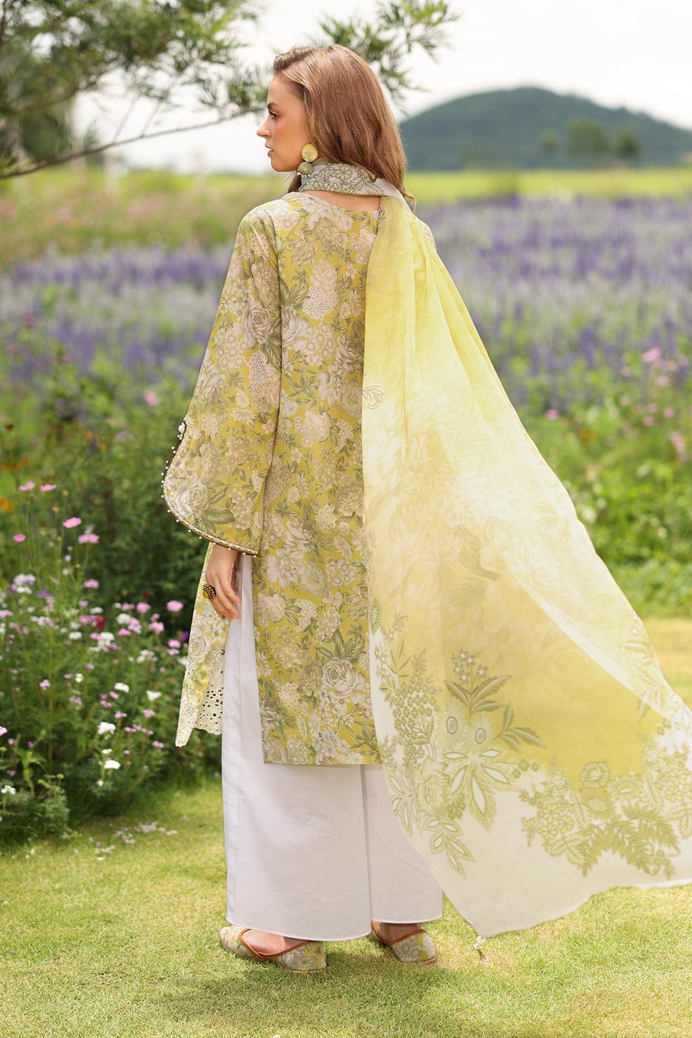 LF-BQ203 Unstitched Digital Printed Lawn Suit 3pc With Digital Printed Lawn Dupatta
