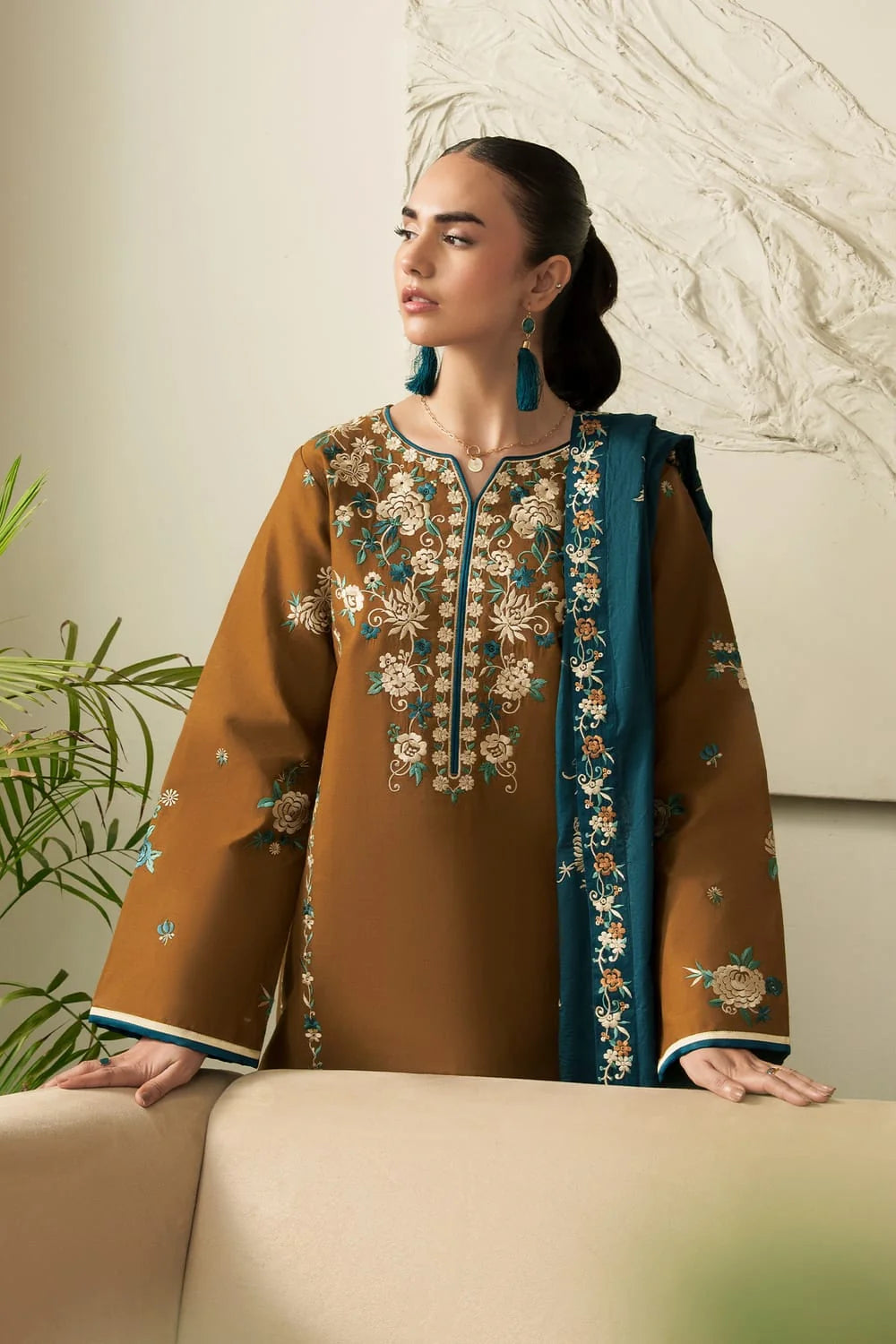 LF-RB250 Highly Recommended (8.2 meters) Unstitched Fully Embroidered Dhanak Suit With 4 Sided Embroidered Dhanak Shawl