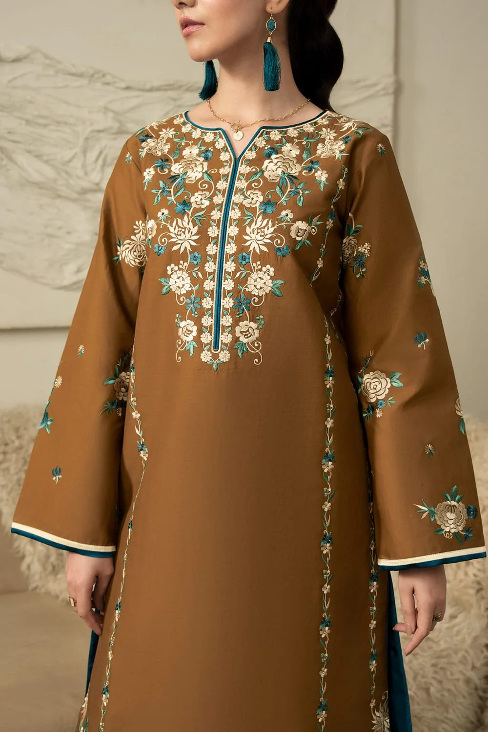 LF-RB250 Highly Recommended (8.2 meters) Unstitched Fully Embroidered Dhanak Suit With 4 Sided Embroidered Dhanak Shawl