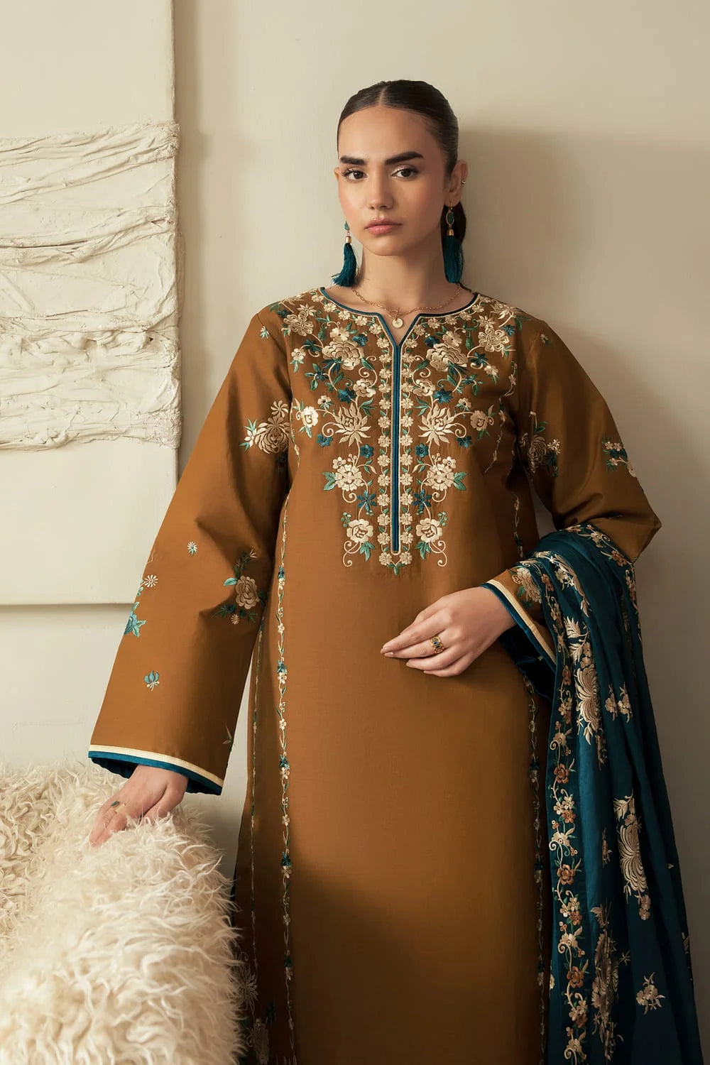 LF-RB250 Highly Recommended (8.2 meters) Unstitched Fully Embroidered Dhanak Suit With 4 Sided Embroidered Dhanak Shawl