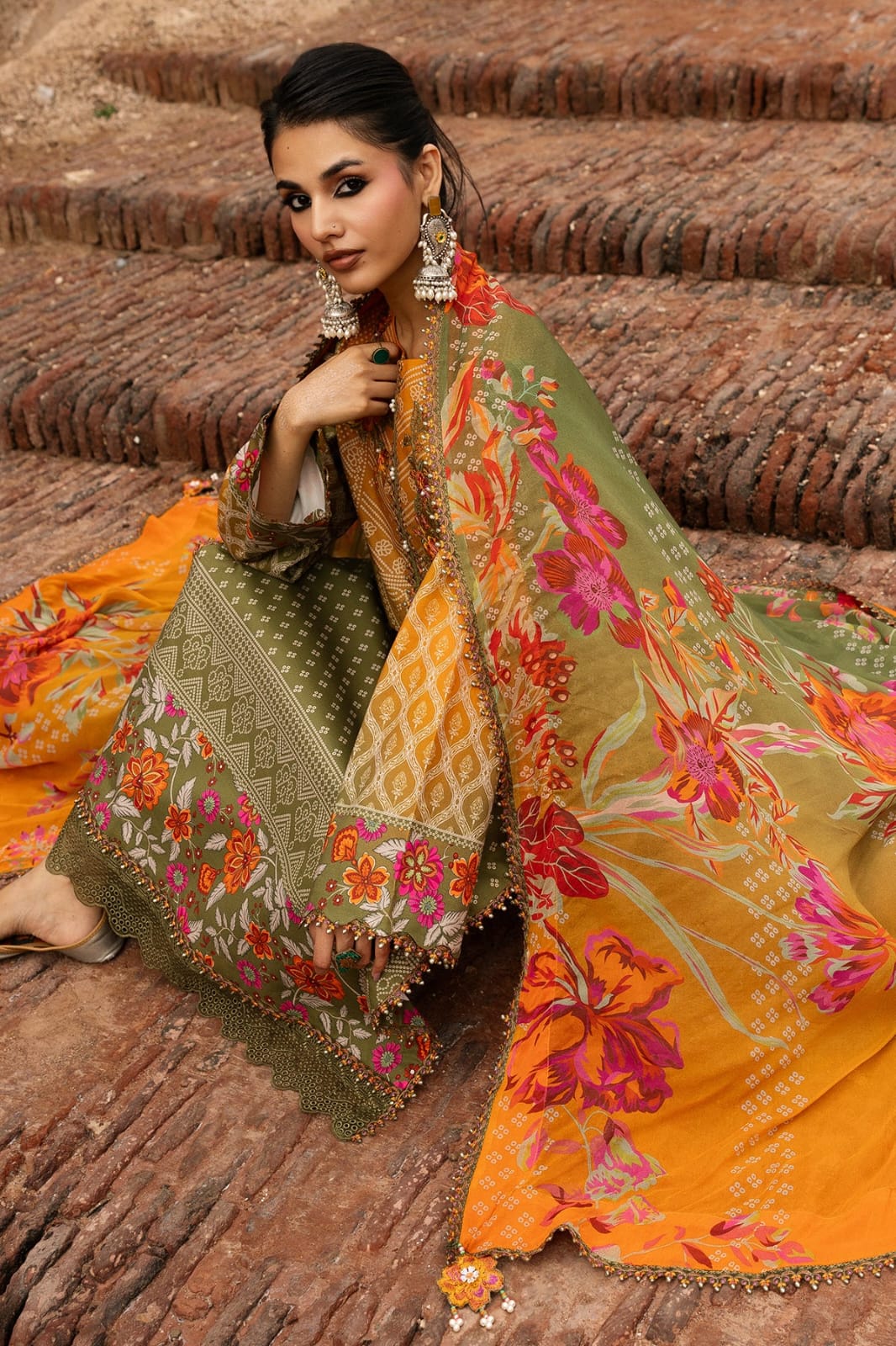 LF-D359 Digital Printed Lawn Suit 3pc With Lawn Digital Printed Dupatta