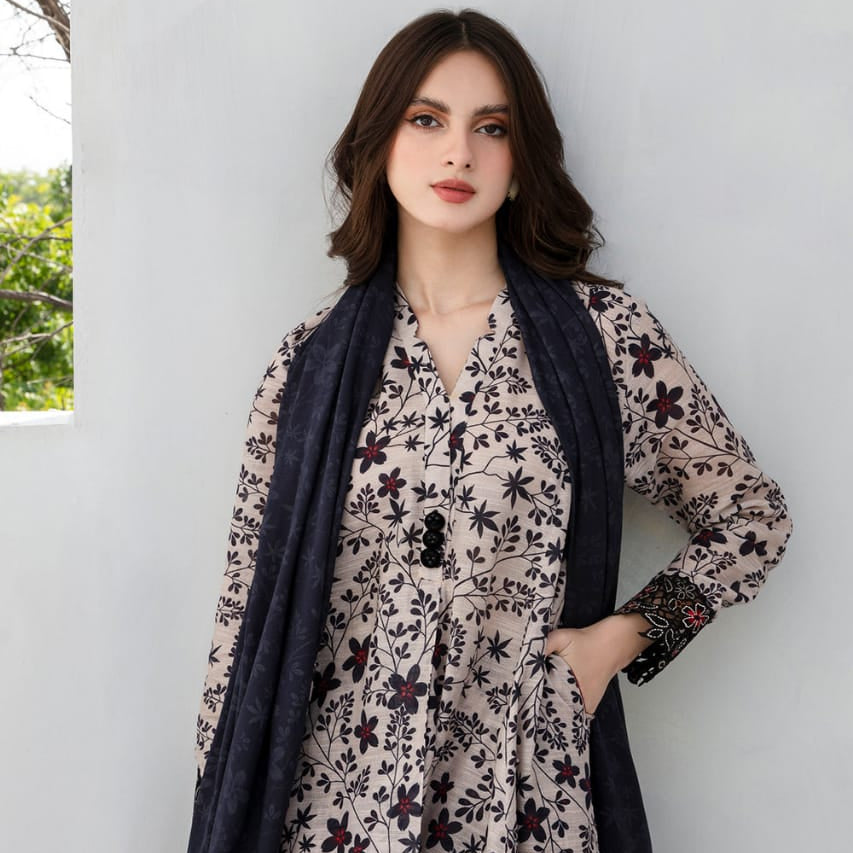 SR-BQ410 Digital Printed Khaddar 3Pc Suit With Digital Printed Khaddar Dupatta