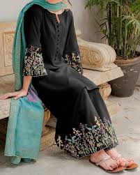 SR-707 Lawn Embroidered 3pc Suit With Swiss Viscouse Dupatta