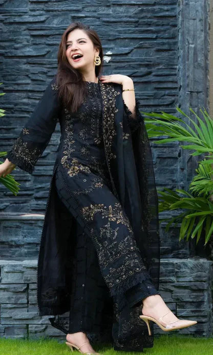 SR-32 Lawn Embroidered 3pc With Organza Embroidered Dupatta