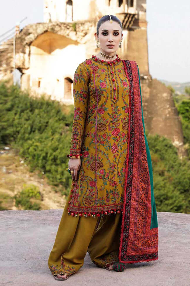 SR-675 Dhanak Embroidered Suit With Digital Printed Wool Shawl