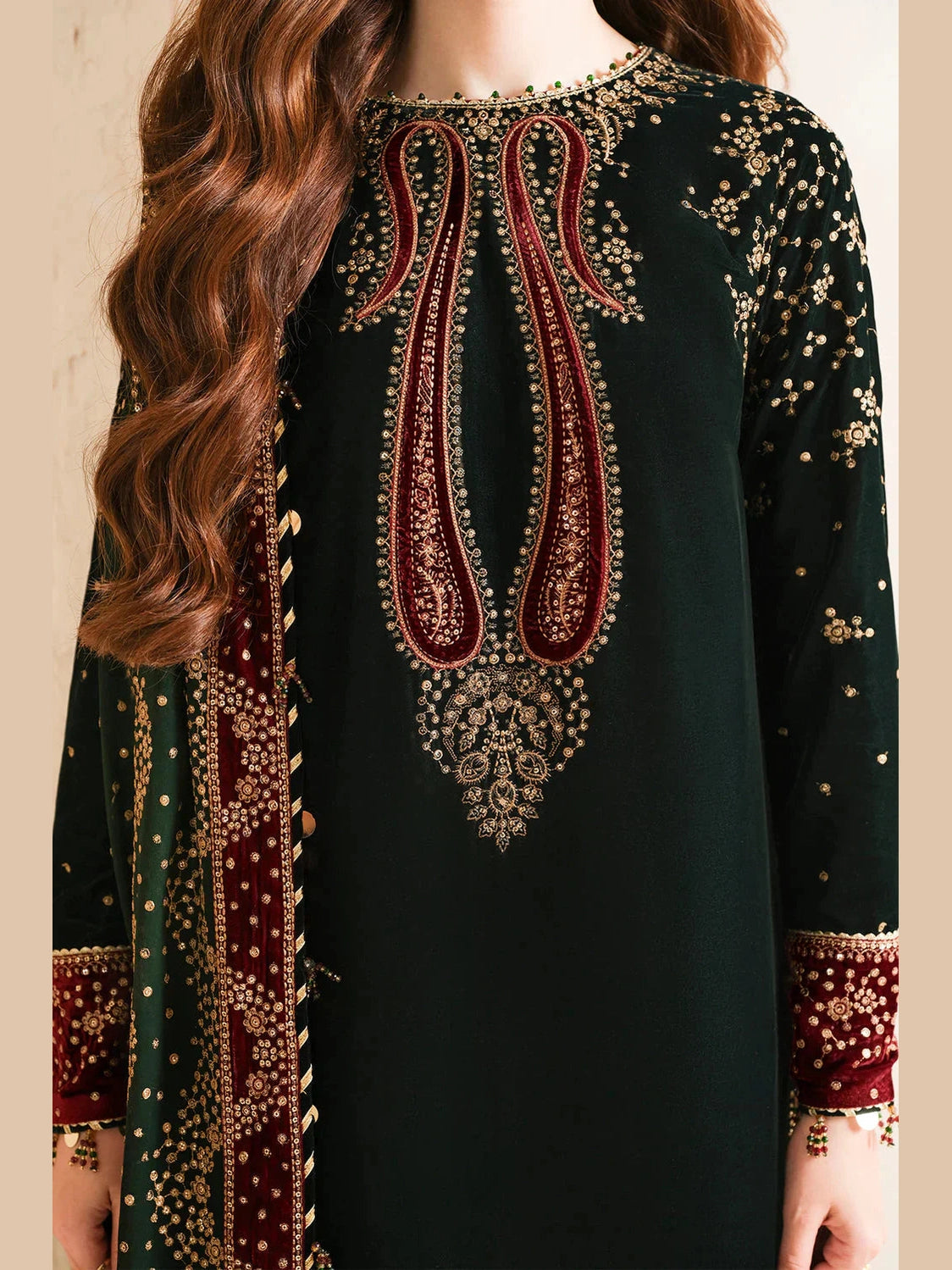 SR-999 Embroidered 9000 Micro Velvet 3Pc With Embroidered Chiffon Dupatta